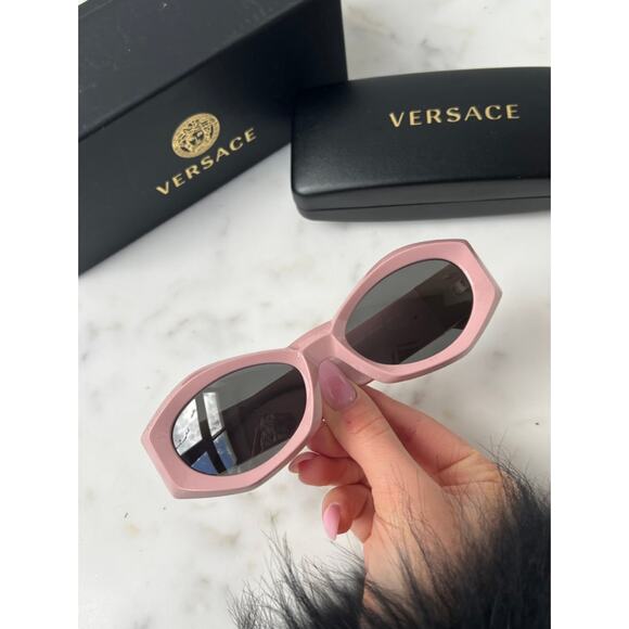 NEW Versace VE4466 Pink Cat Eye Sunglasses - Picture 3 of 8